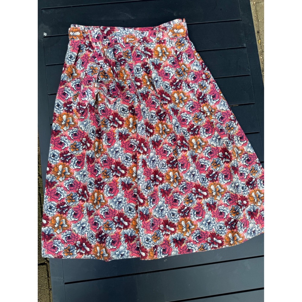 Banana Republic Floral Pleated Midi Skirt with belt Size 2